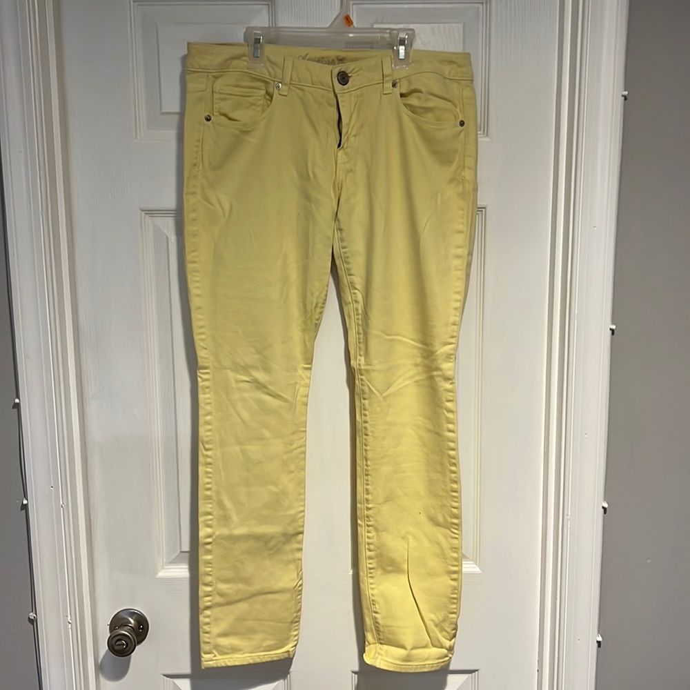 Skinny color jeans